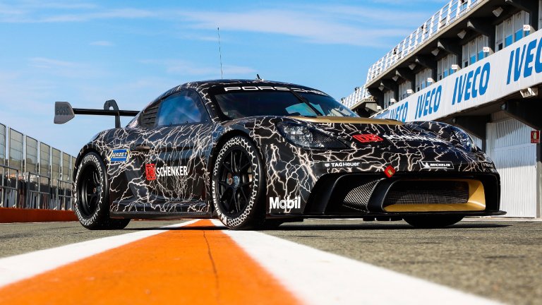 Porsche Built a 1,073-HP Cayman GT4 Clubsport, and It’s Electric