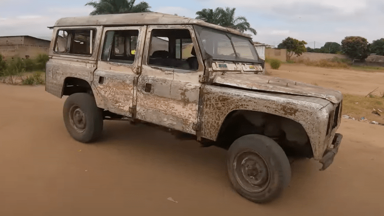 Million-Kilometer Land Rover Defender 110 Still Running Thanks to Rural Engineering