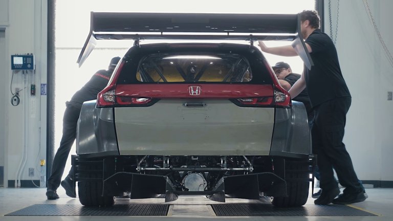 An 800-HP Honda CR-V Hybrid Race Car Is Coming, and I’m Here for It