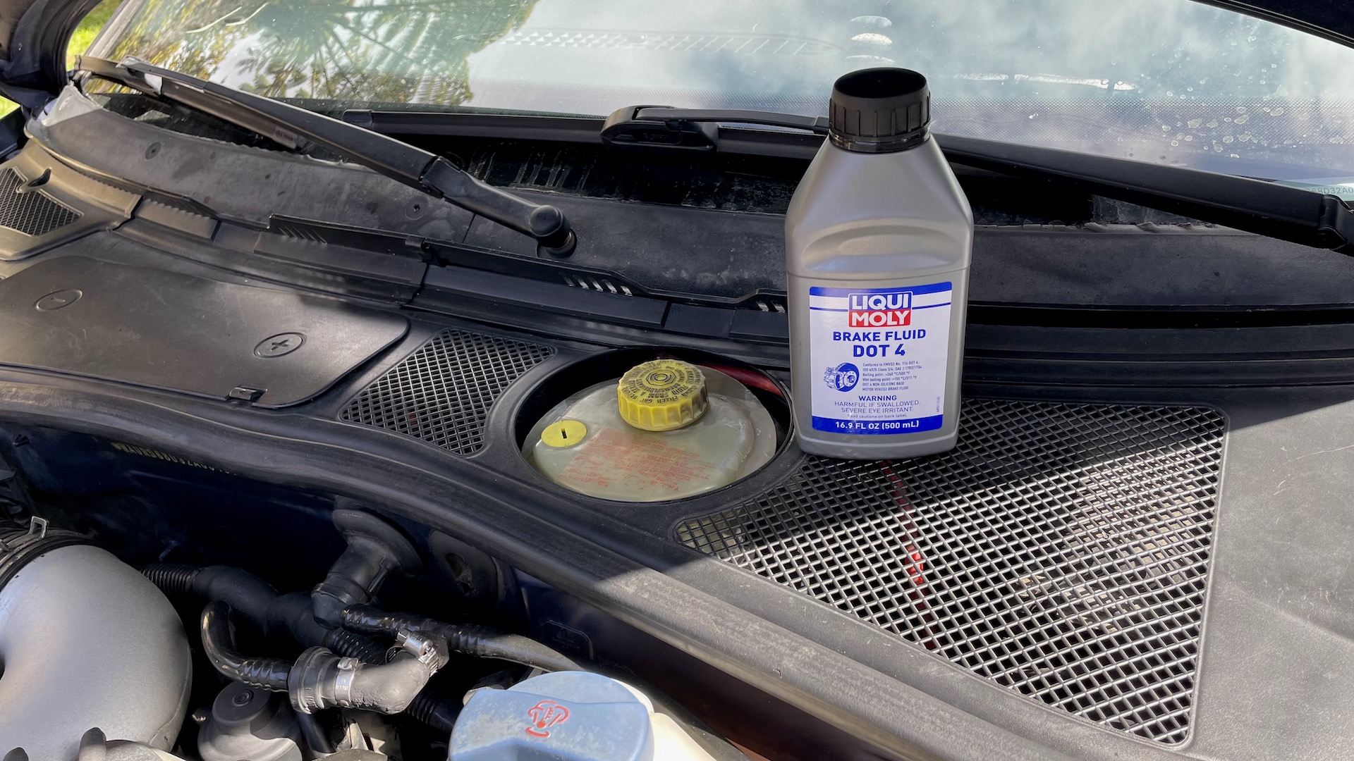 2002 Audi S4 brake fluid