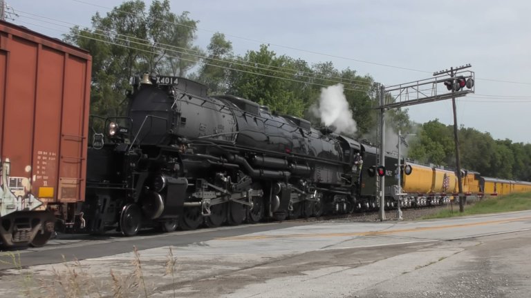 Watch the Retired ‘Big Boy’ Steam Train Rescue a Stalled Freight Train in Nebraska