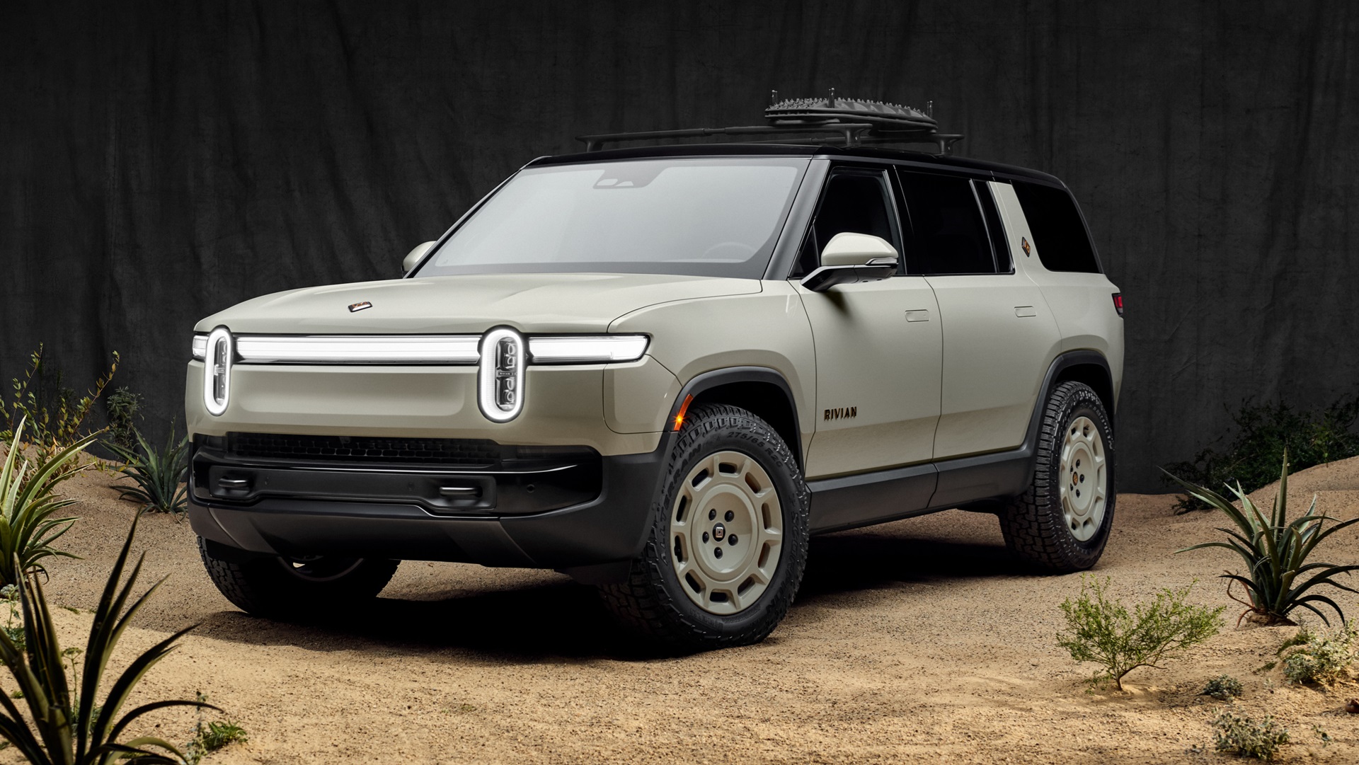 Rivian R1S California Dune Edition