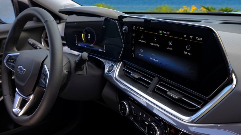 View of infotainment screen in Chevrolet Trax ACTIV with Jet Black with Artemis Accents Interior.