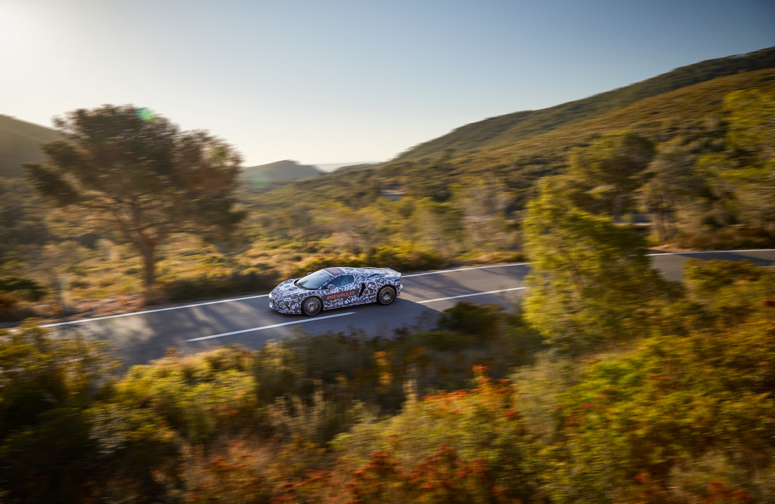 message-editor%2F1554299095296-medium-10741-mclarenreadiesrule-breakinggrandtourer.jpg