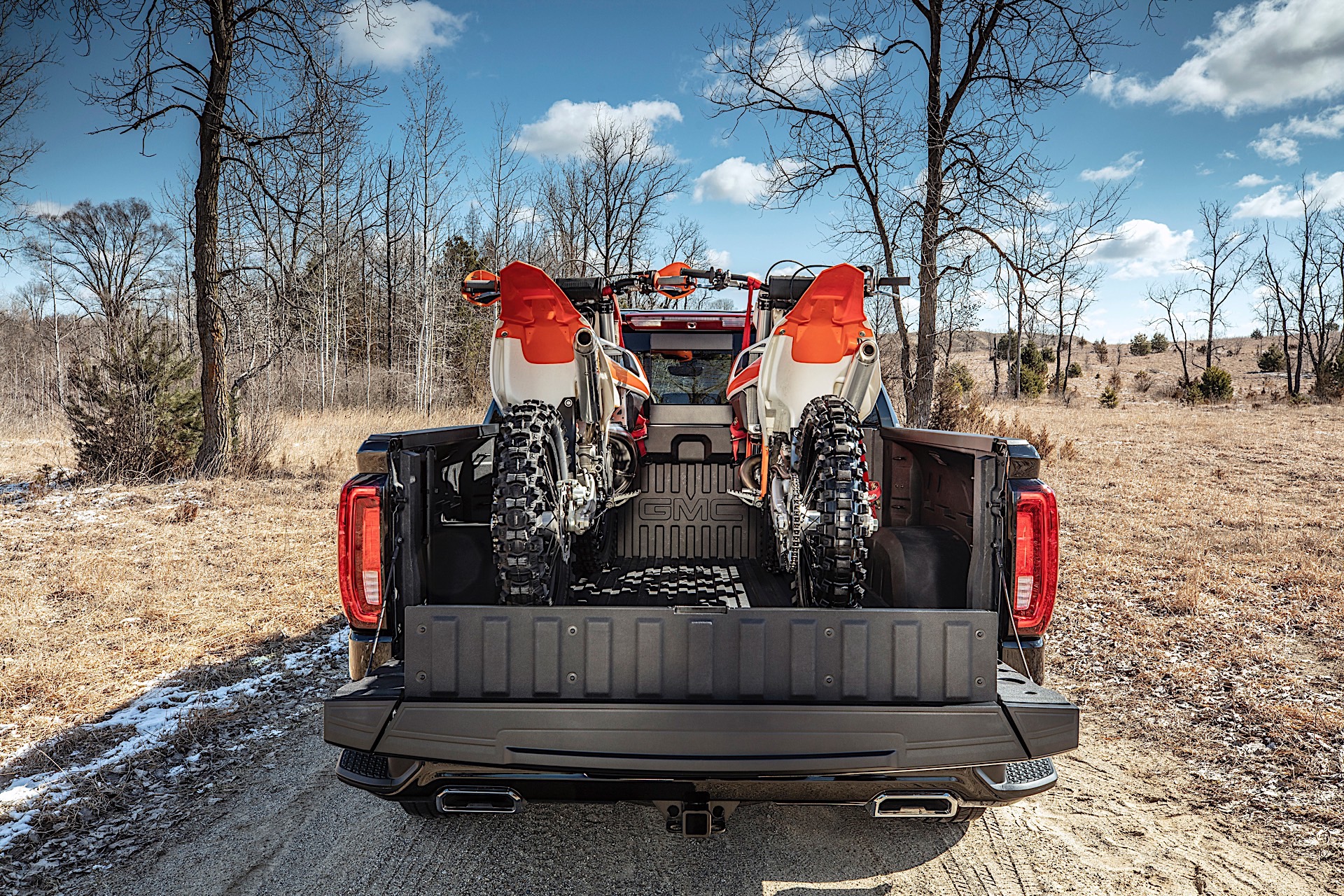 message-editor%2F1554936188512-2019-gmc-sierra-denali-carbonpro-edition-171.jpg