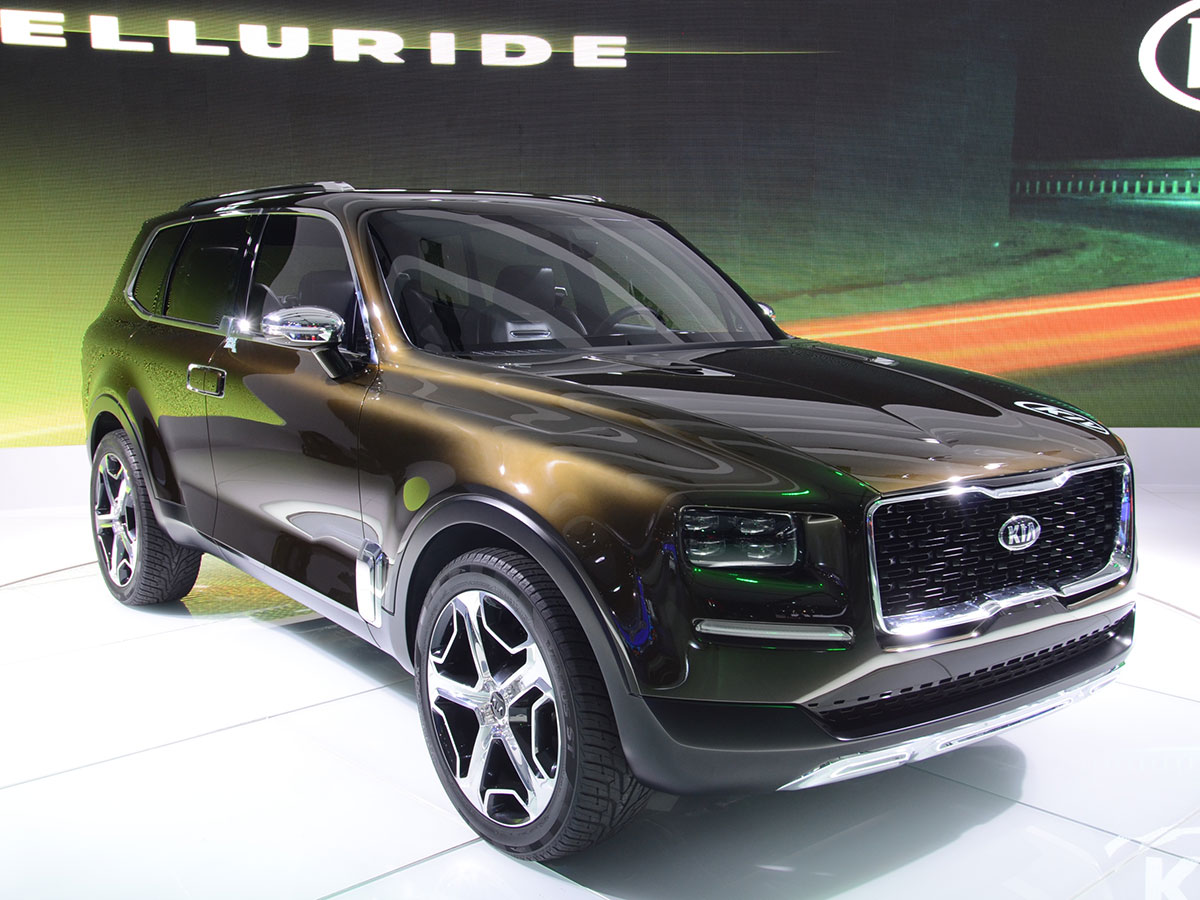 curtaincloser_kiatelluride_art.jpg