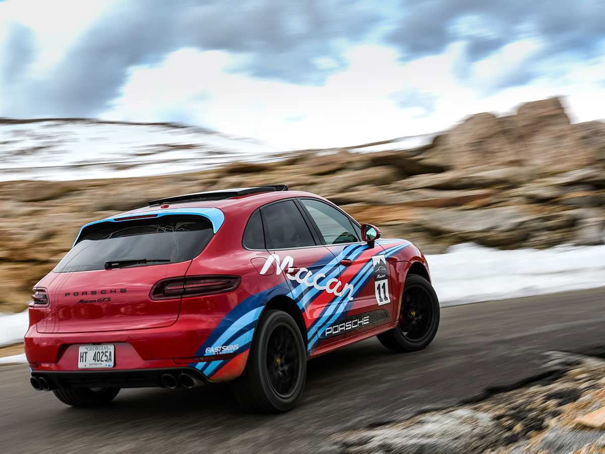 porsche-macan-pikes-peak-art-4.jpg