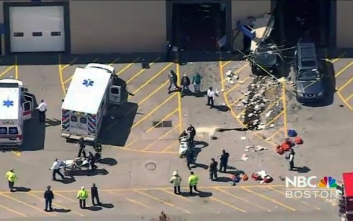 Jeep Grand Cherokee Crashes at Auction, Killing 3 and Injuring 9