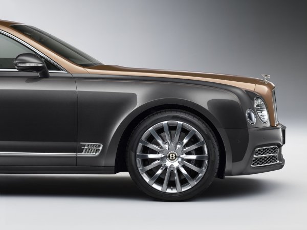 Bentley Celebrates 100 Years With Centenary Specification for 2019 Models
