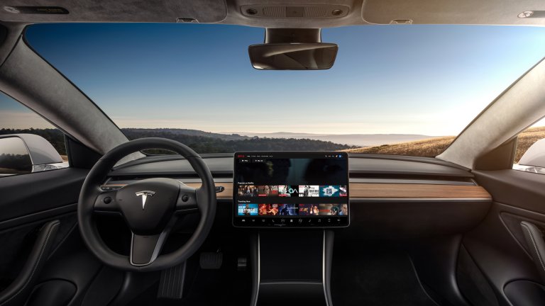 Tesla Discarded Old Car Parts With Customer’s Personal Data, Passwords: Report