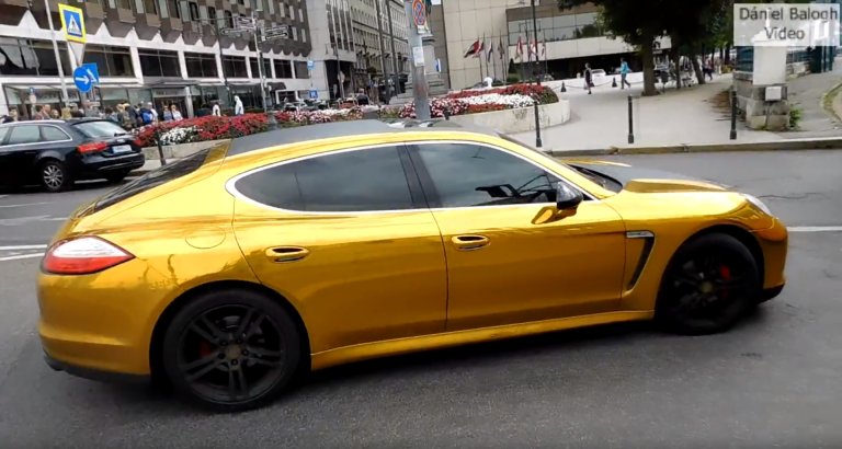 Porsche Panamera With Obnoxious Gold Wrap Impounded by Police Because It Was ‘Too Shiny’