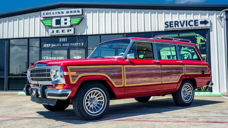 Immaculate 1989 Jeep Grand Wagoneer Restoration Packs 707-HP Dodge Hellcat Engine