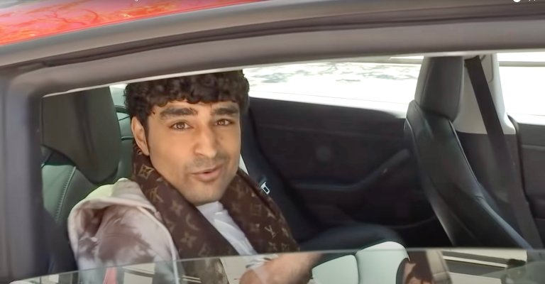 Jailed Autopilot Abuser Buys Another Tesla, Immediately Starts Riding In Back Seat