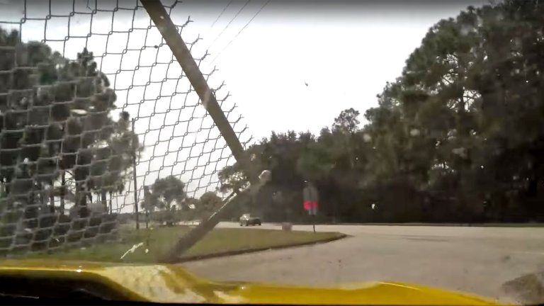 Camaro Racer Loses Brakes, Recovers Like Total Boss