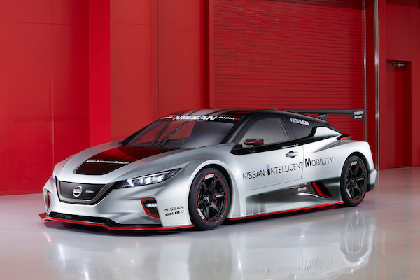 message-editor%2F1543594248911-2018_leaf_nismo_rc_01.jpg