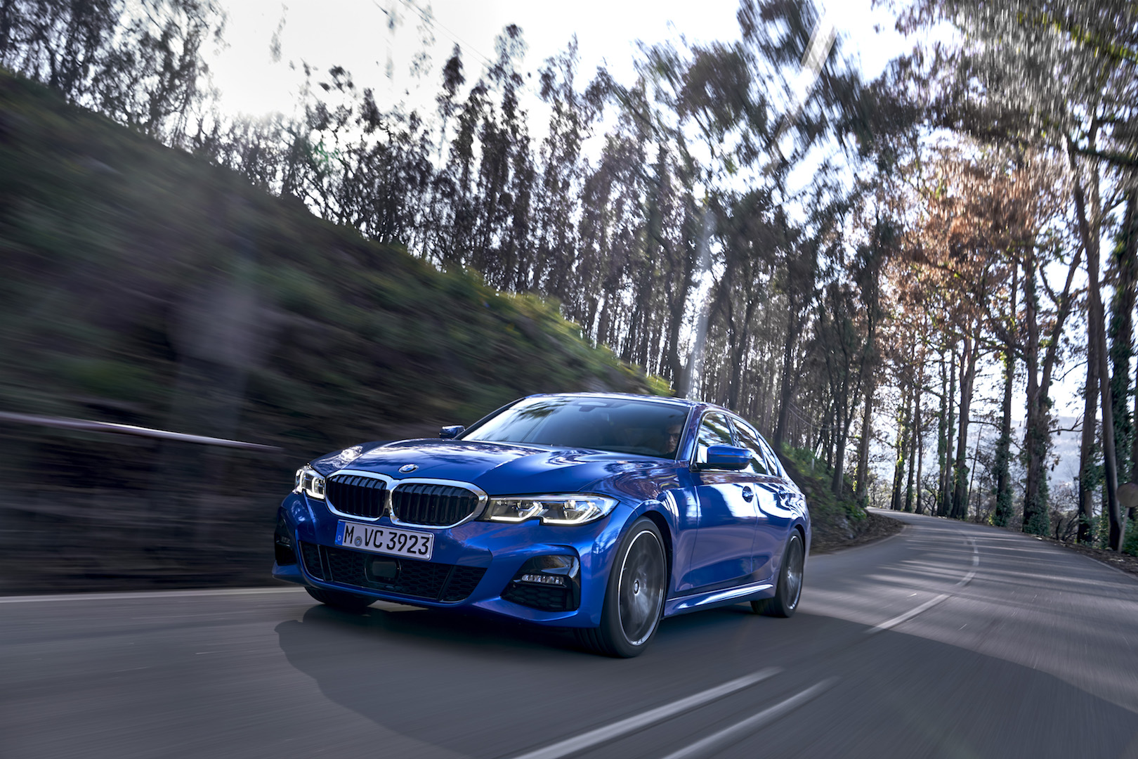 message-editor%2F1544743610108-bmw_330i_m_sport-045.jpg