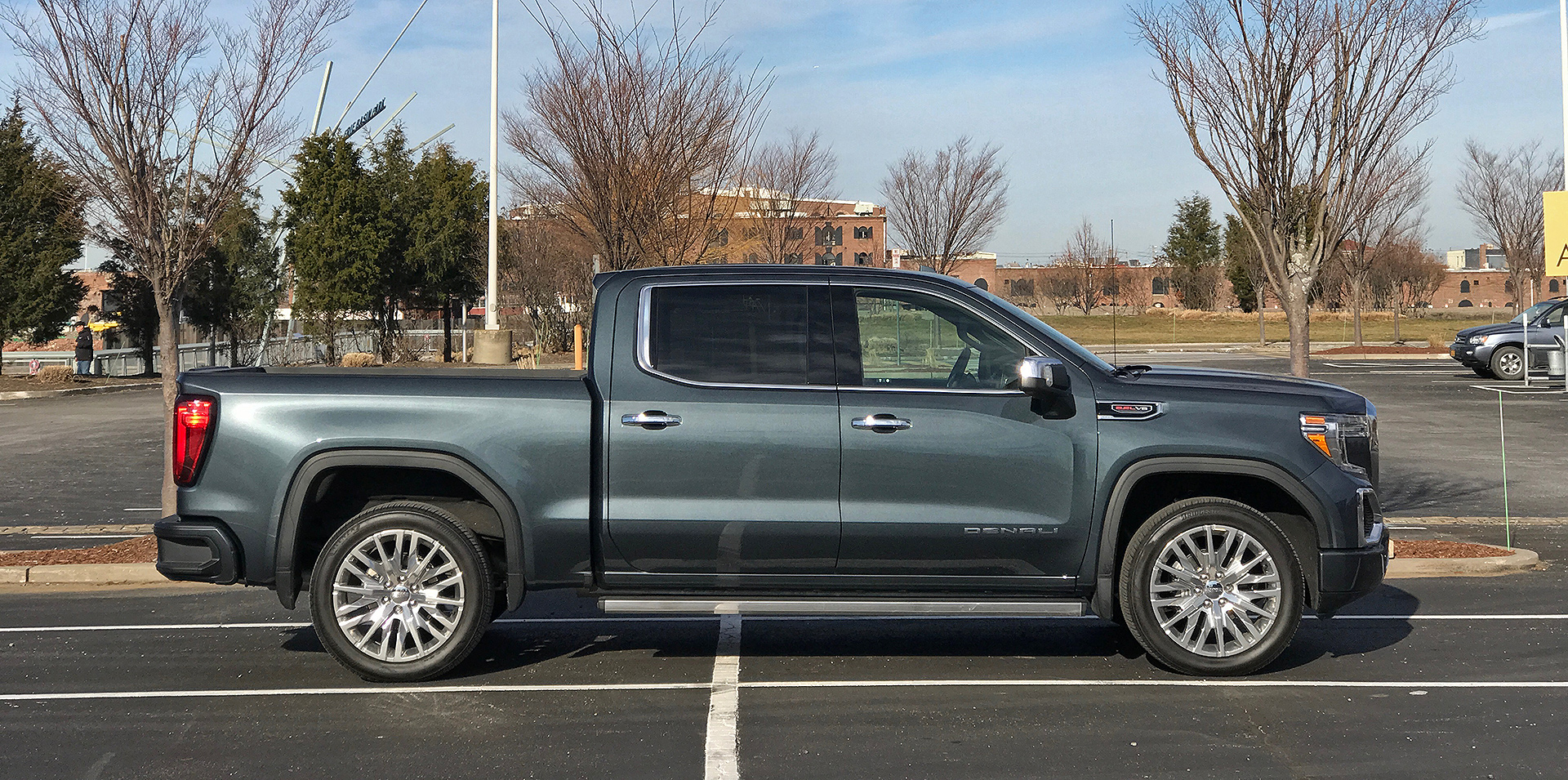 message-editor%2F1547849610901-gmc-sierra-side.jpg